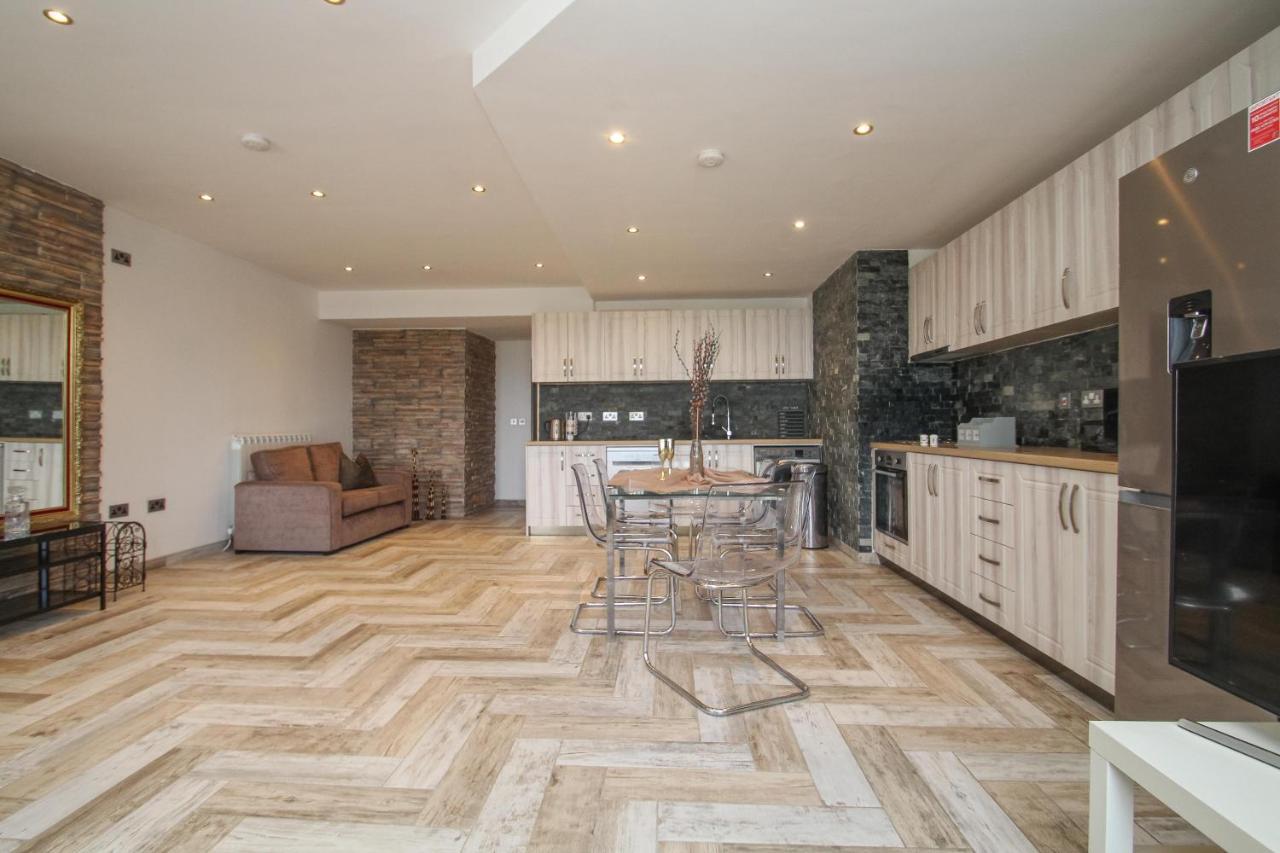 Lavish 2 Bed Sleeps 5 Near Lanark Apartment Carstairs Екстериор снимка