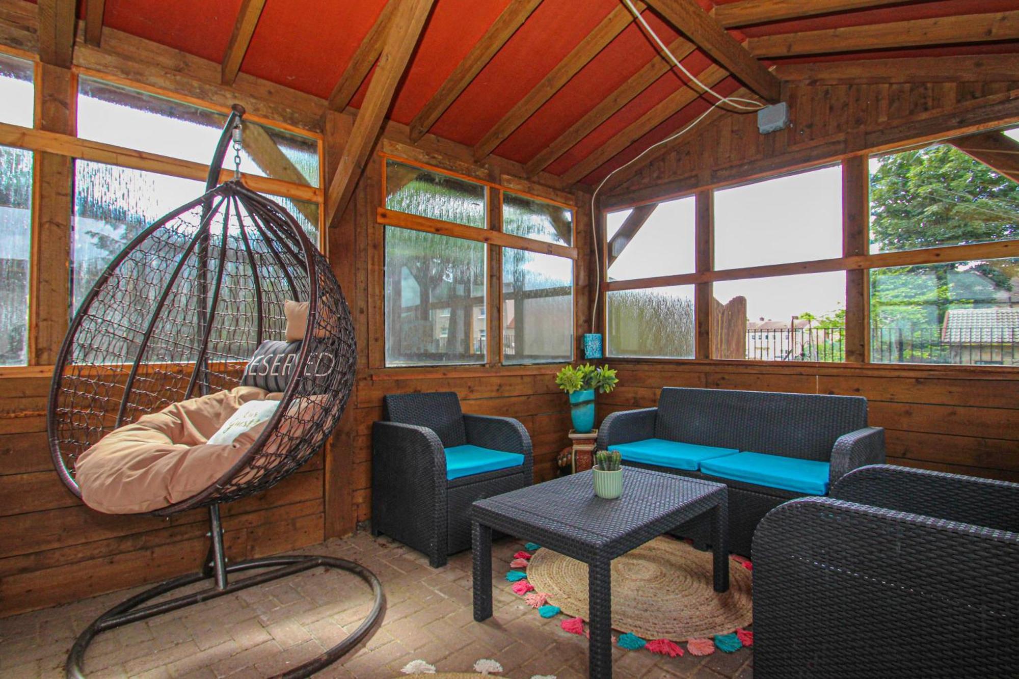 Lavish 2 Bed Sleeps 5 Near Lanark Apartment Carstairs Екстериор снимка
